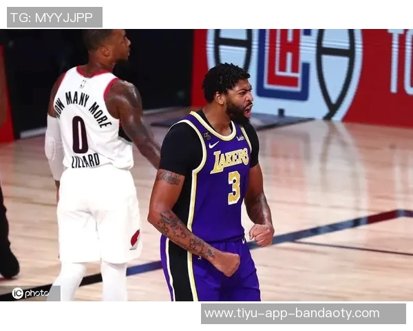 浓眉半场表现抢眼19分钟内高效砍下17分助球队争胜