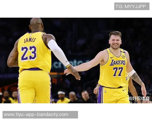 国际球员包揽首轮总得票前三东契奇字母哥约基奇引领风潮